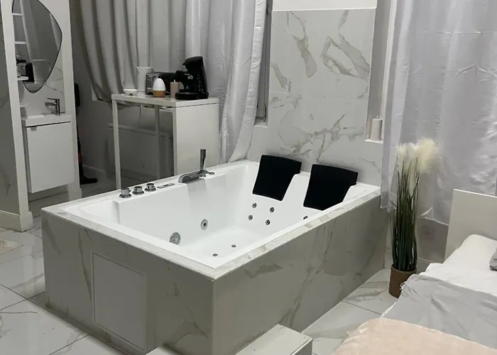 White Privee Avec Privatif Τουρκουάν